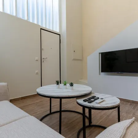 Acropolis Local Loft *