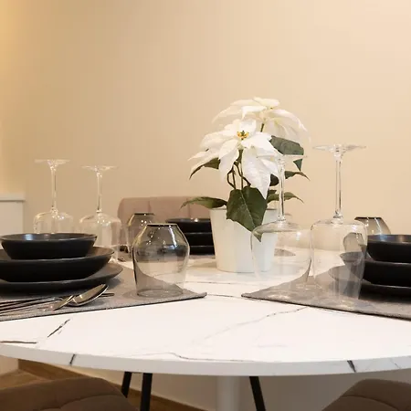 Acropolis Local Loft *